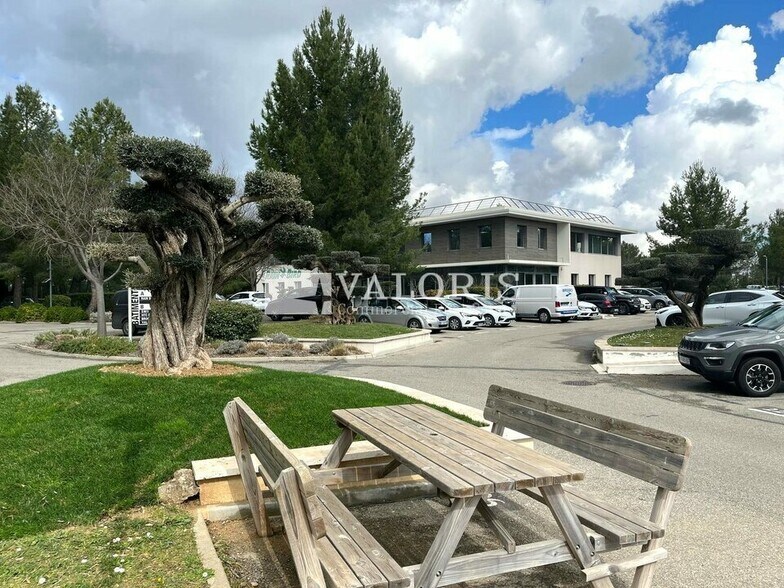 240 Rue René Descartes, Aix-en-Provence for lease - Building Photo - Image 1 of 8