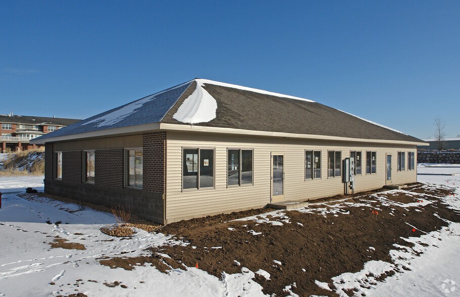 1290-1294 Hosford St, Hudson, WI à louer - Photo du bâtiment - Image 2 de 7