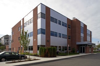 Plus de détails pour 851 Middle St, Fall River, MA - Médical à louer