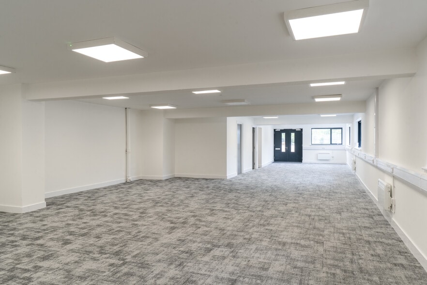 5 Wharf Ln, Basildon for lease - Building Photo - Image 3 of 14