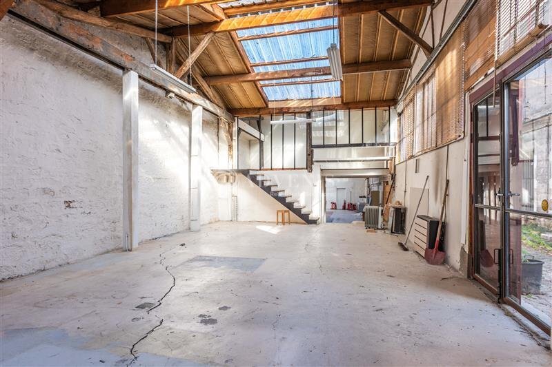 24 Villa Riberolle, Paris for sale Interior Photo- Image 1 of 13