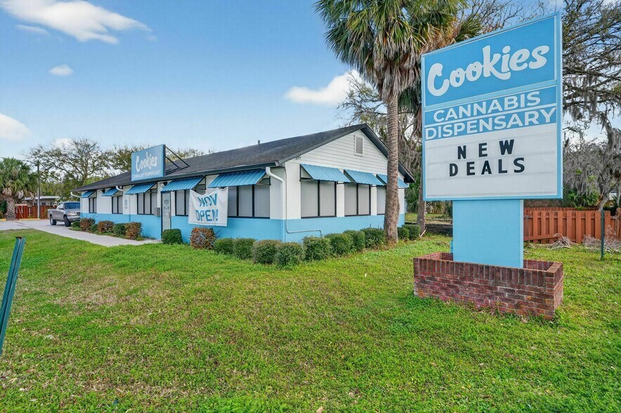 105 Monroe Rd, Sanford, FL à vendre - Photo du bâtiment - Image 2 de 16