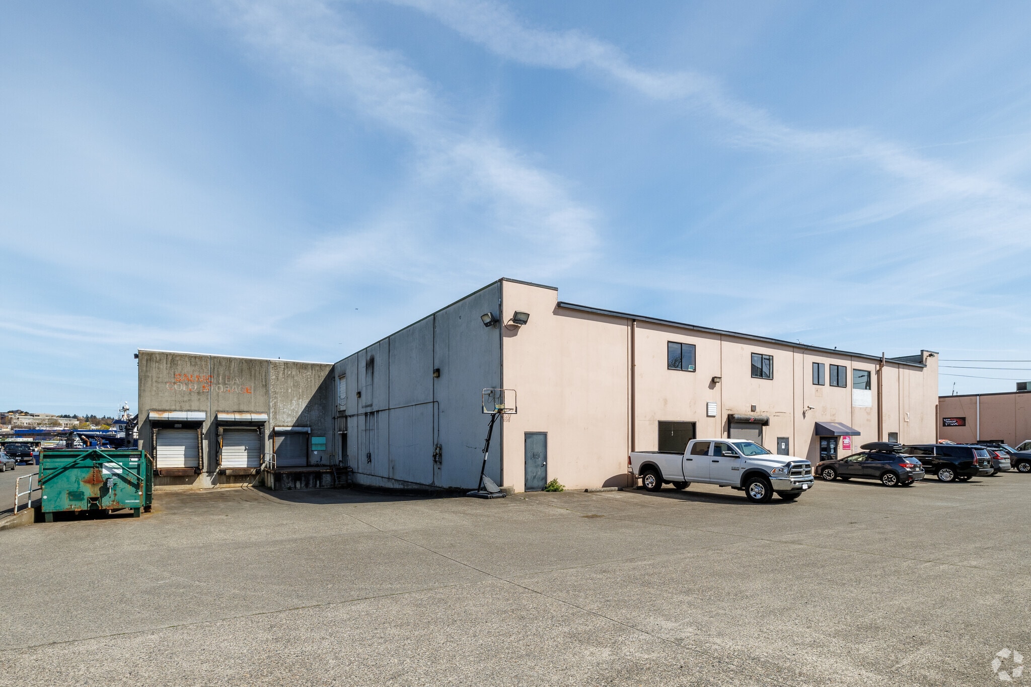 2440 W Commodore Way, Seattle, WA for lease Primary Photo- Image 1 of 22