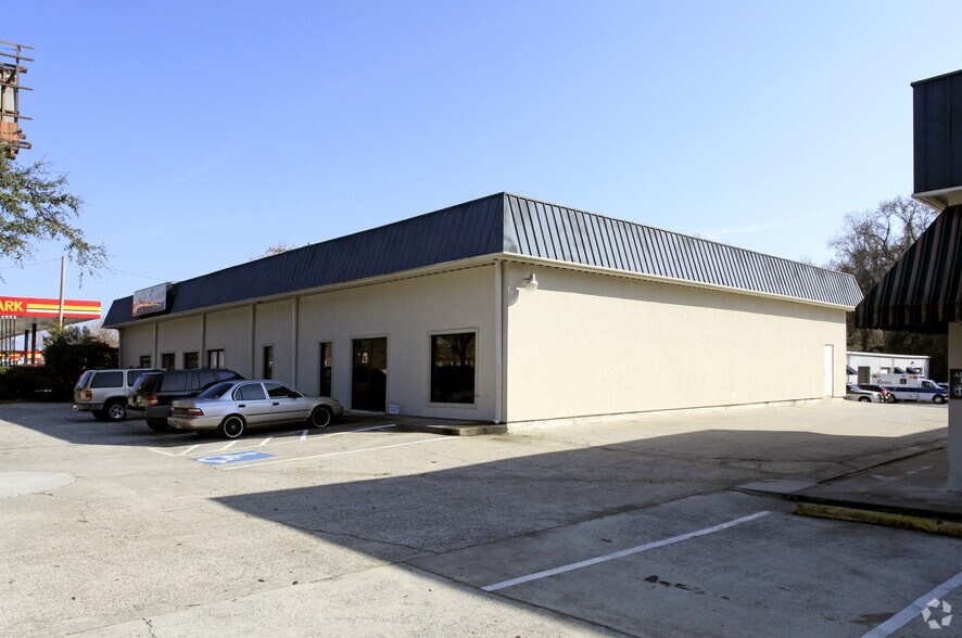 7602 Waters Ave, Savannah, GA à louer - Photo du bâtiment - Image 2 de 3