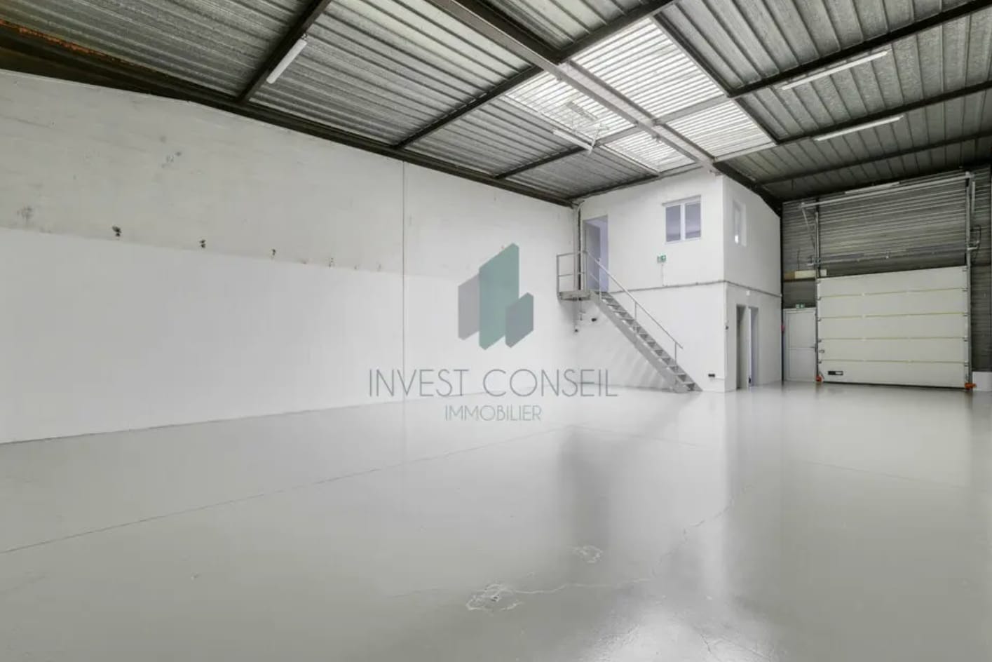 Flex in Saint-Ouen-l'Aumône for lease Interior Photo- Image 1 of 5