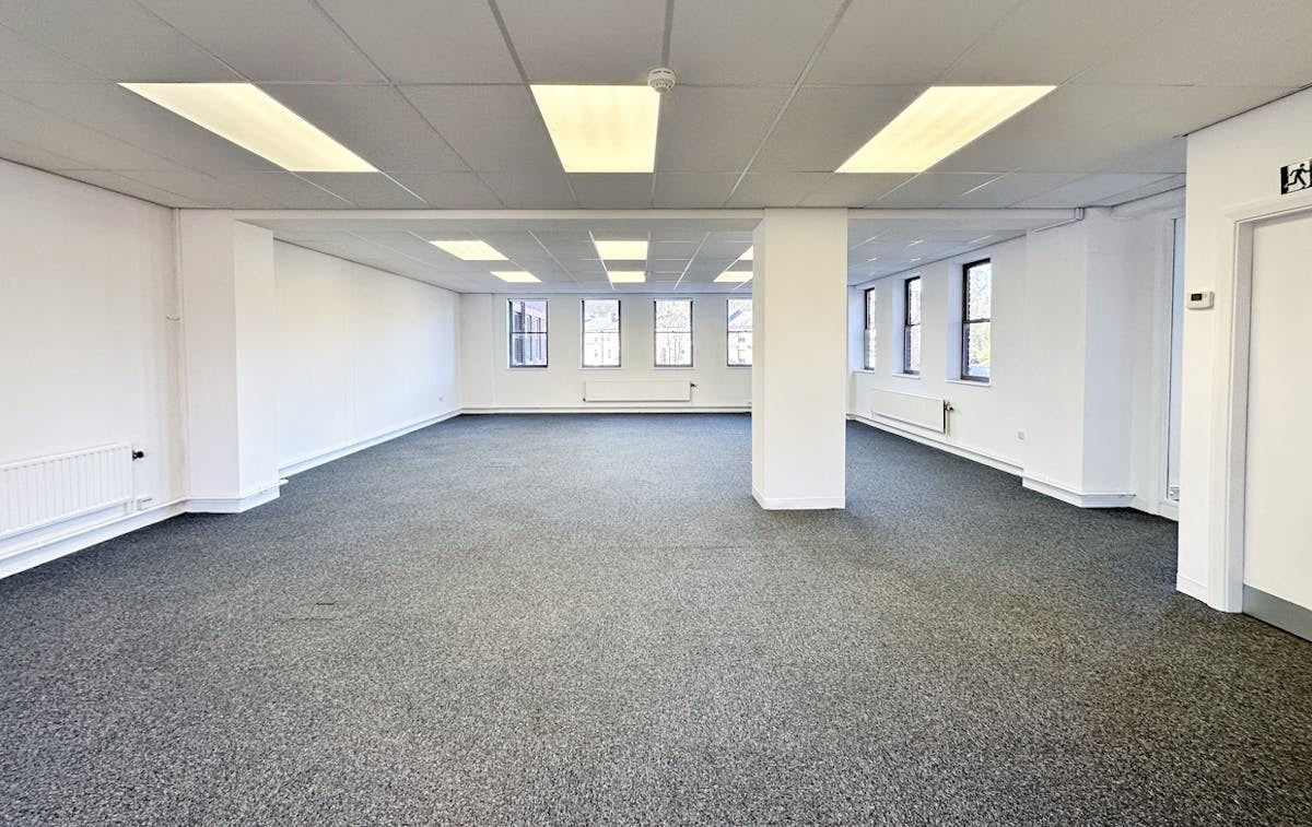 Stockport Rd, Altrincham for lease Interior Photo- Image 1 of 5