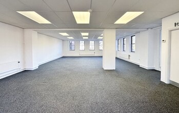 Stockport Rd, Altrincham for lease Interior Photo- Image 1 of 5