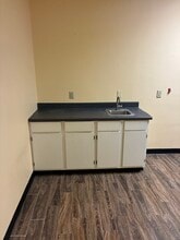 13500 Midway Rd, Farmers Branch, TX à louer Photo intérieure- Image 2 de 9