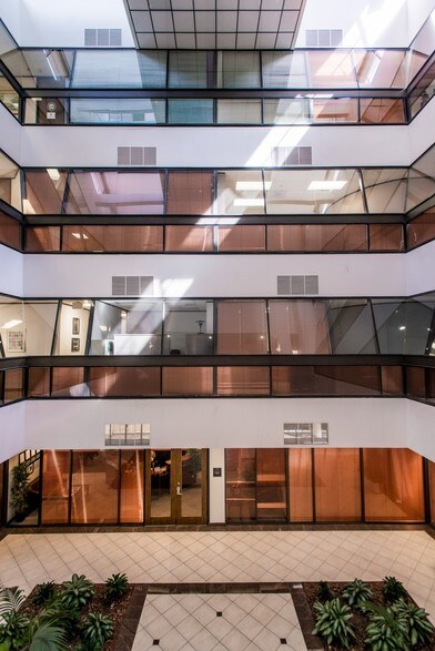 17625 El Camino Real, Houston, TX à louer - Photo du bâtiment - Image 3 de 11