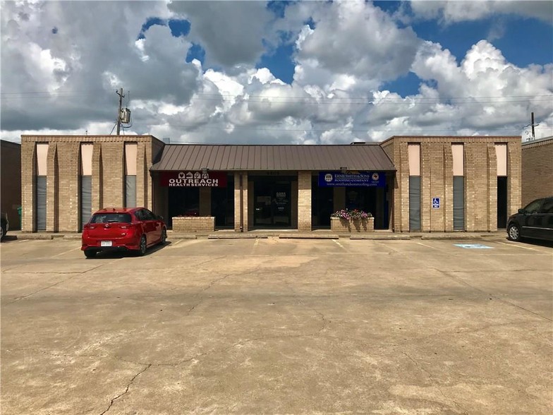 4405 Lilac Ln, Victoria, TX for lease - Building Photo - Image 3 of 25