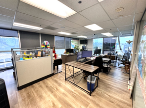 16133 Ventura Blvd, Encino, CA à louer Photo intérieure- Image 2 de 14