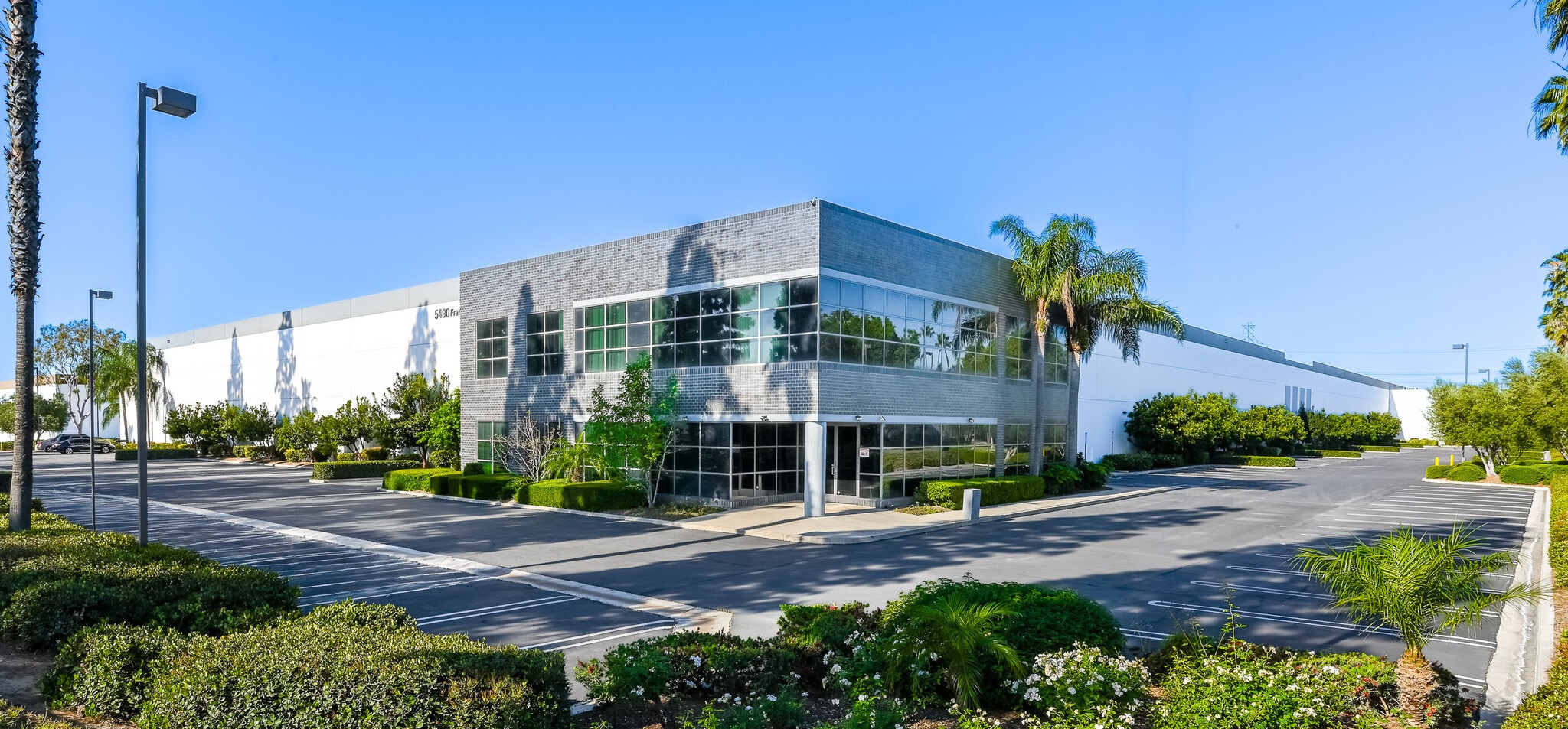 5490 E Francis St, Ontario, CA for lease Primary Photo- Image 1 of 5