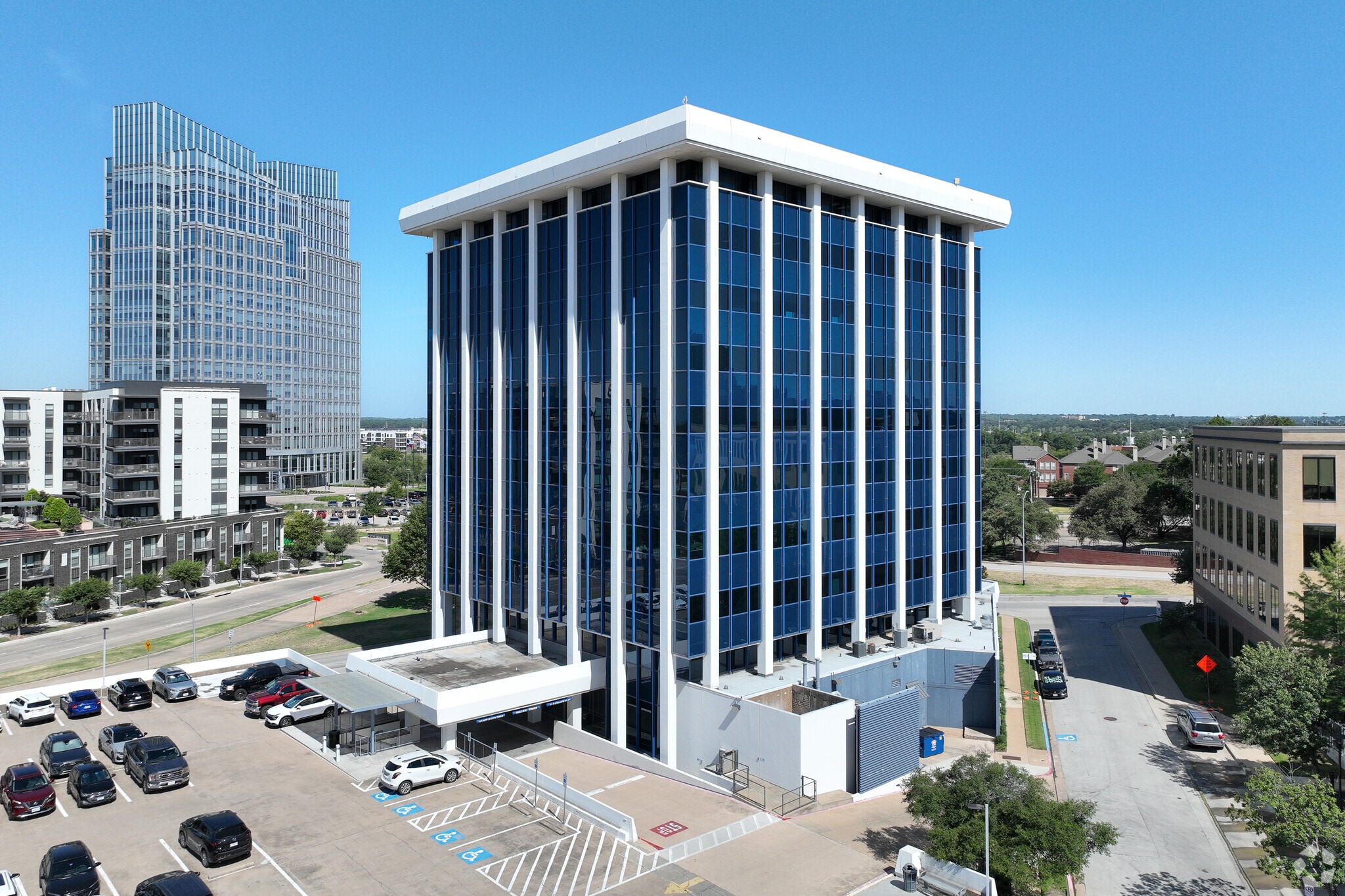 101 Summit Ave, Fort Worth, TX for lease Primary Photo- Image 1 of 5