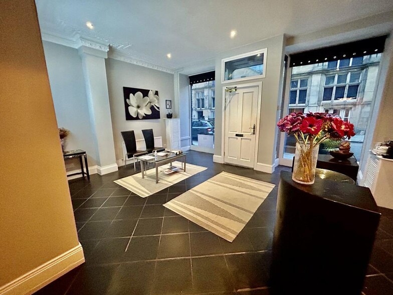 7 Norfolk St, Sunderland à vendre - Photo du bâtiment - Image 2 de 10