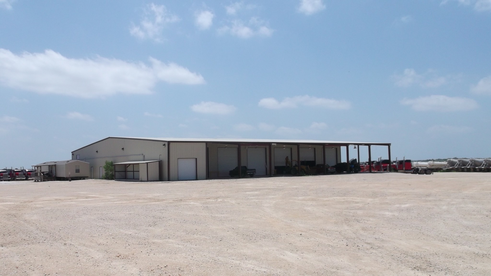 1076 SH 304, Gonzales, TX for sale Building Photo- Image 1 of 1