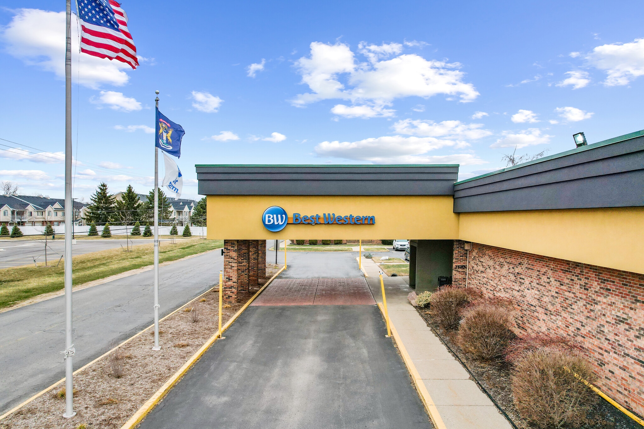 21700 West Rd, Woodhaven, MI for sale Primary Photo- Image 1 of 29