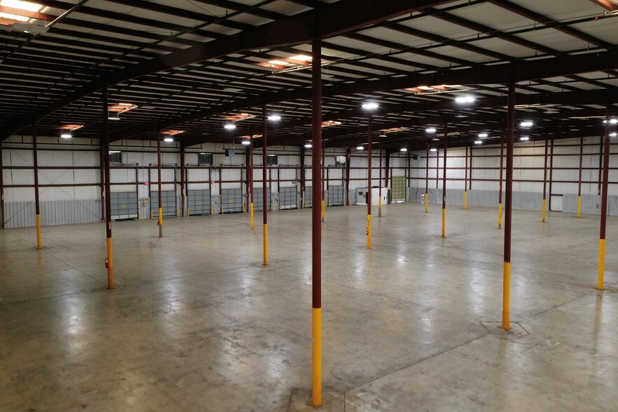 6240 Clementine Dr, Clemmons, NC for lease - Building Photo - Image 2 of 2