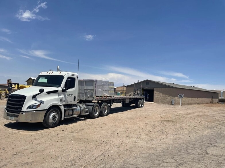 2 W Service St, Casa Grande, AZ for lease - Building Photo - Image 3 of 4