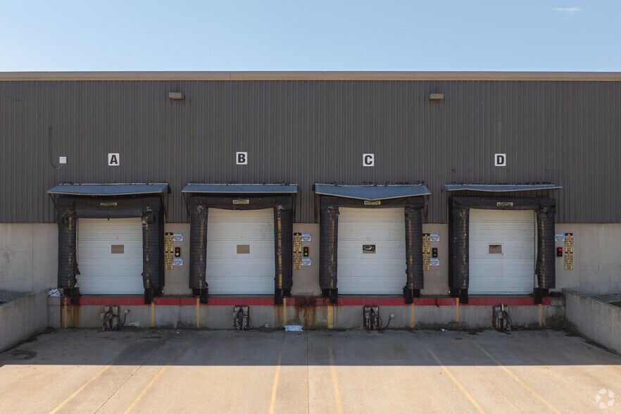 6677 Beatrice Dr, Kalamazoo, MI à louer - Photo du bâtiment - Image 3 de 13