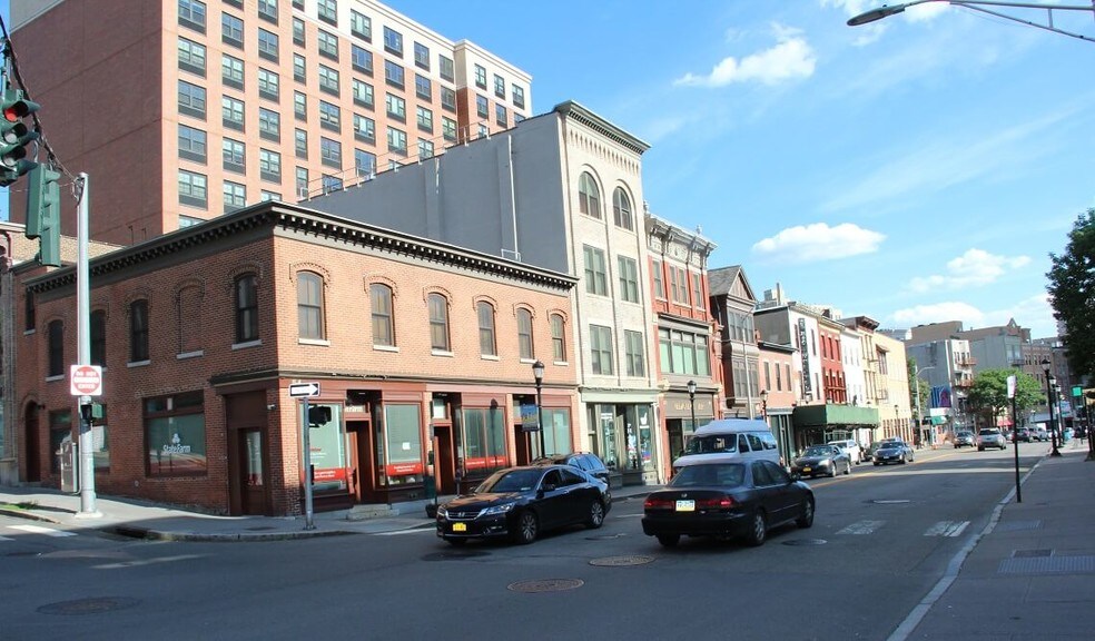 44 Warburton Ave, Yonkers, NY for lease - Building Photo - Image 3 of 5