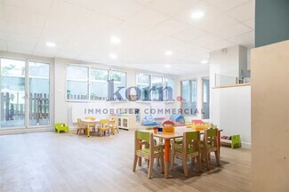 Plus de détails pour Multi-résidentiel à vendre