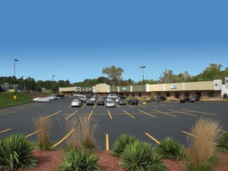 Plus de détails pour 15-21 N Main St, Bellingham, MA - Commerce de détail à louer