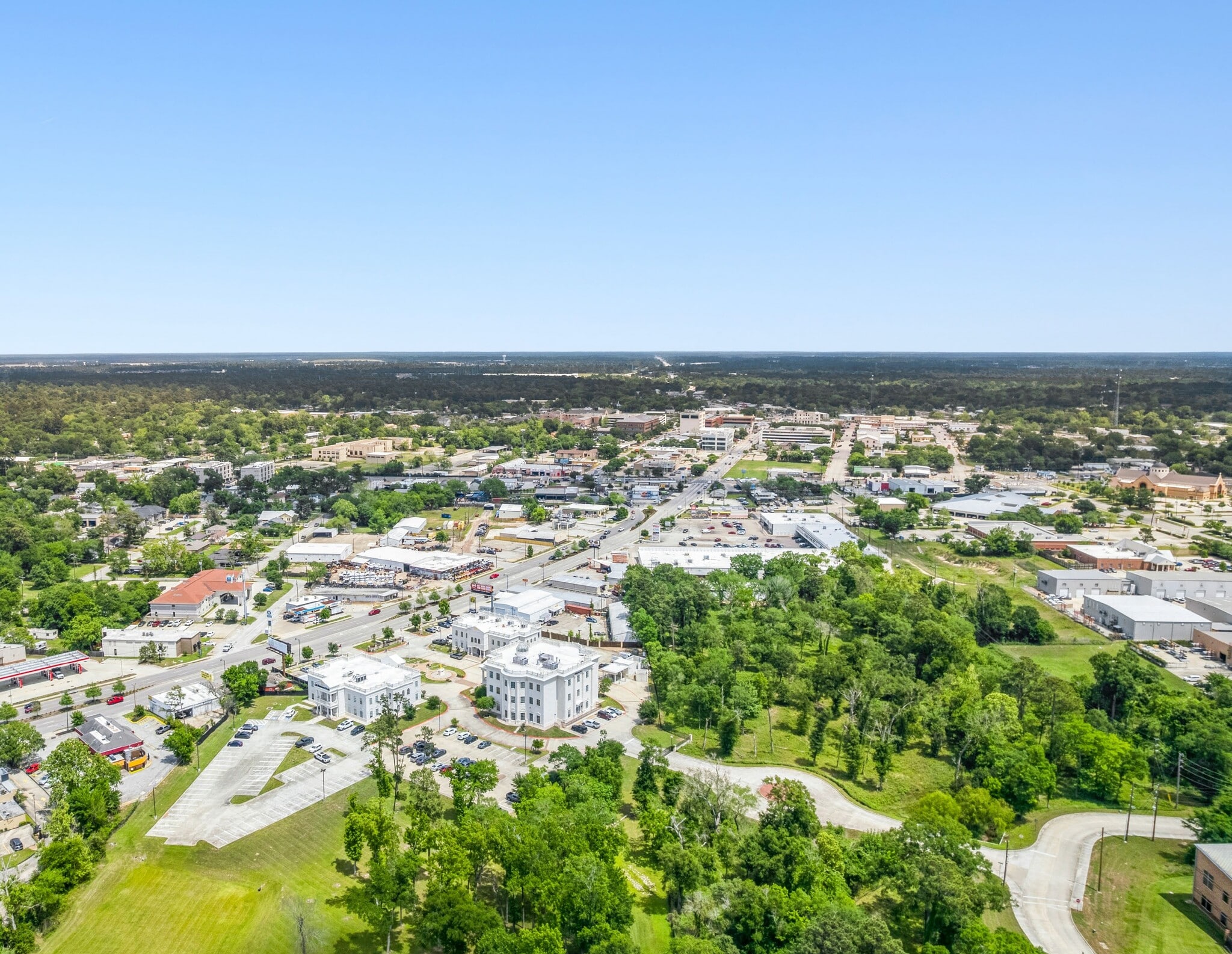 735 1/2 W Davis St, Conroe, TX for sale Other- Image 1 of 6