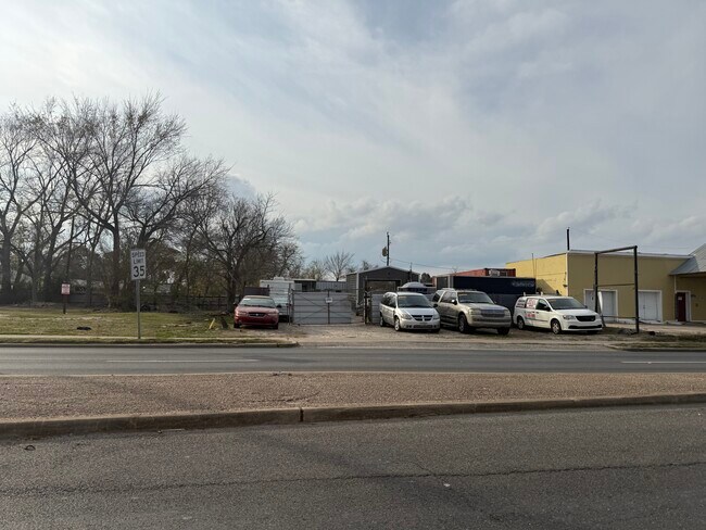 More details for 8904 Cullen blvd, Houston, TX - Land for Sale