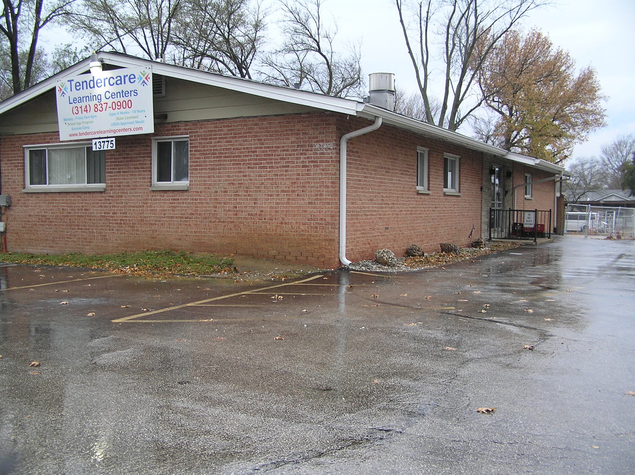 13775 New Halls Ferry Rd, Florissant, MO à vendre Photo du bâtiment- Image 1 de 13