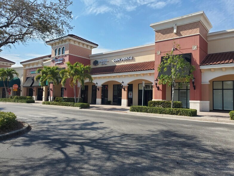 10020 Coconut Rd, Estero, FL à louer - Photo du bâtiment - Image 3 de 11