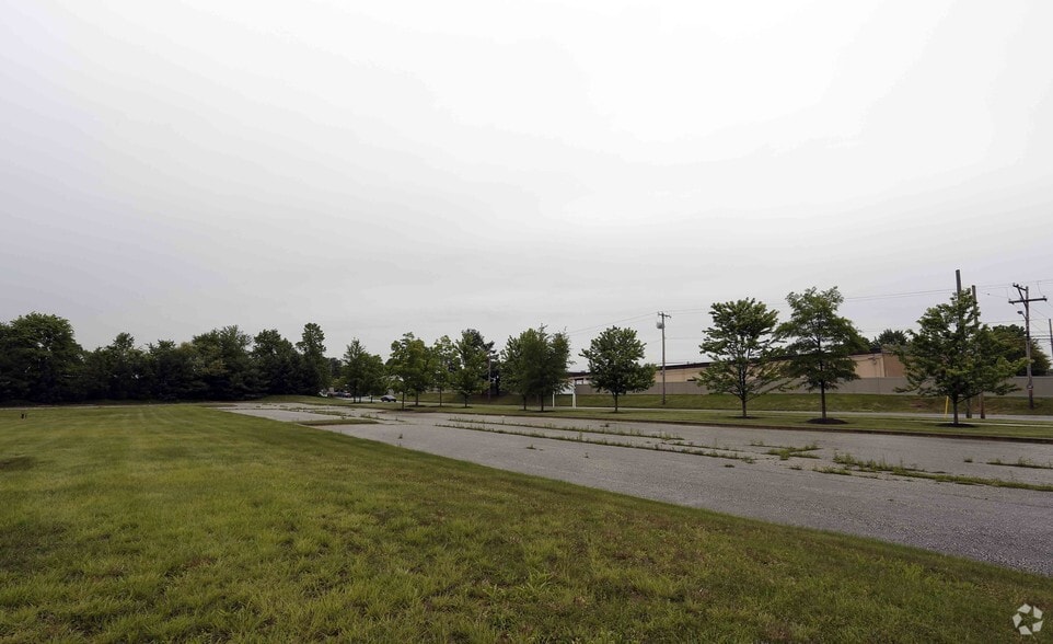 4351-4451 Pennell Rd, Aston, PA for sale - Building Photo - Image 3 of 4