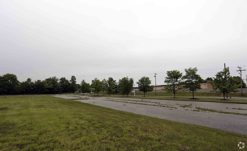 4351-4451 Pennell Rd, Aston, PA à vendre - Photo du bâtiment - Image 3 de 4