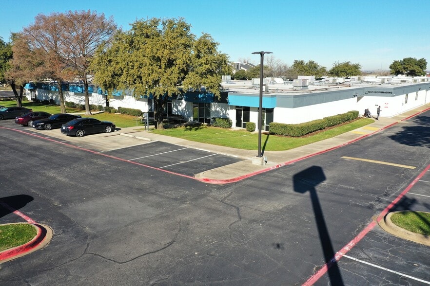 801 W Road To Six Flags, Arlington, TX for lease - Building Photo - Image 2 of 3