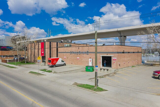 Plus de détails pour 1616 10th Ave SW, Calgary, AB - Industriel à louer