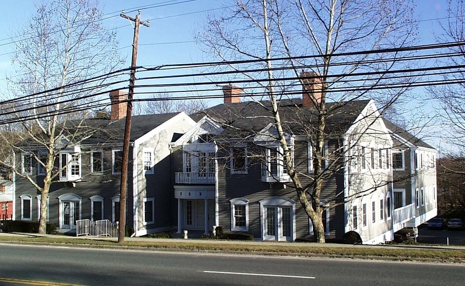 253 Post Rd W, Westport, CT for lease - Building Photo - Image 2 of 5