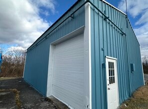 21 Industrial Park Rd, Selinsgrove, PA for lease Interior Photo- Image 2 of 5