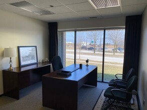 39111 W 6 Mile Rd, Livonia, MI for lease Interior Photo- Image 1 of 1