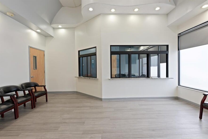 430-432 Broadway, Bayonne, NJ à louer - Photo du bâtiment - Image 2 de 8