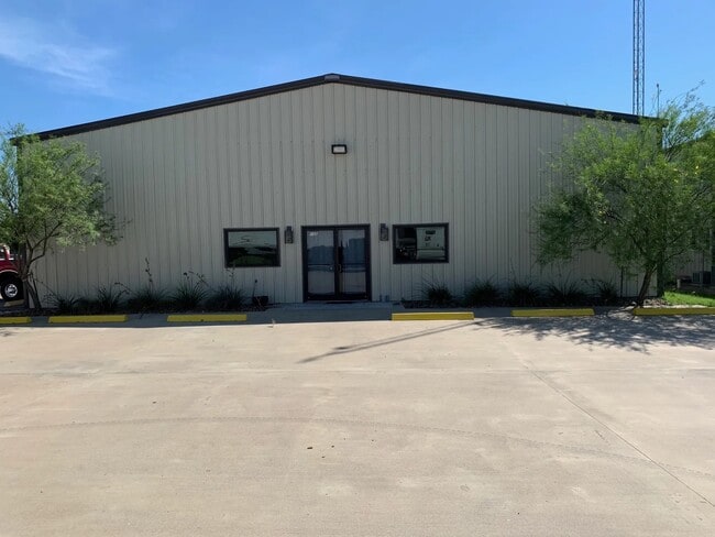 Plus de détails pour 4568 Gloria Allen Dr, College Station, TX - Industriel à louer