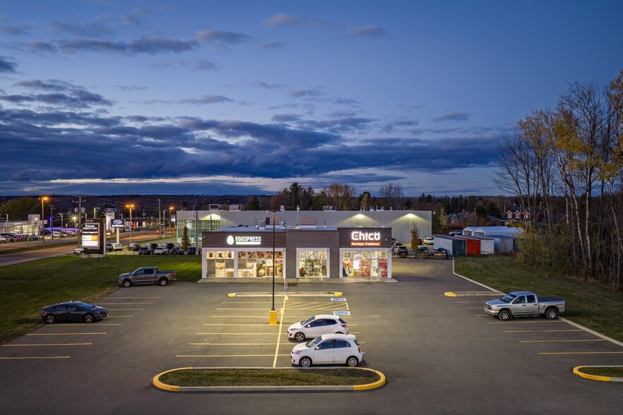 465 Av Bethany, Lachute, QC for lease - Building Photo - Image 2 of 6