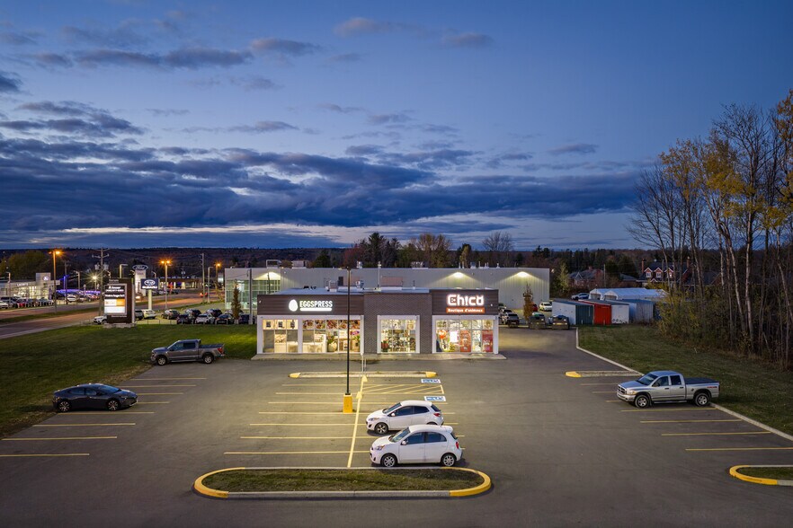 465 Av Bethany, Lachute, QC à louer - Photo du bâtiment - Image 2 de 6