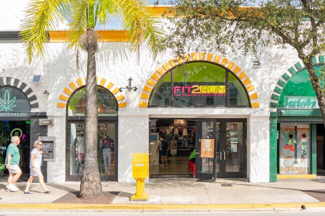 Plus de détails pour 211 Duval St, Key West, FL - Commerce de détail à louer