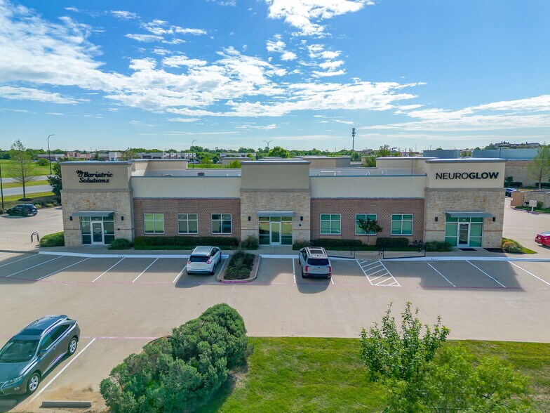 3100 N Tarrant Pky, Fort Worth, TX à louer - Photo du bâtiment - Image 2 de 19