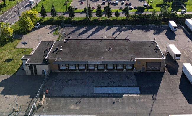 Plus de détails pour 1590 Boul Hymus, Dorval, QC - Bureau, Industriel à louer