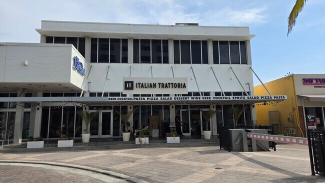 Plus de détails pour 349 Johnson St, Hollywood, FL - Commerce de détail à louer