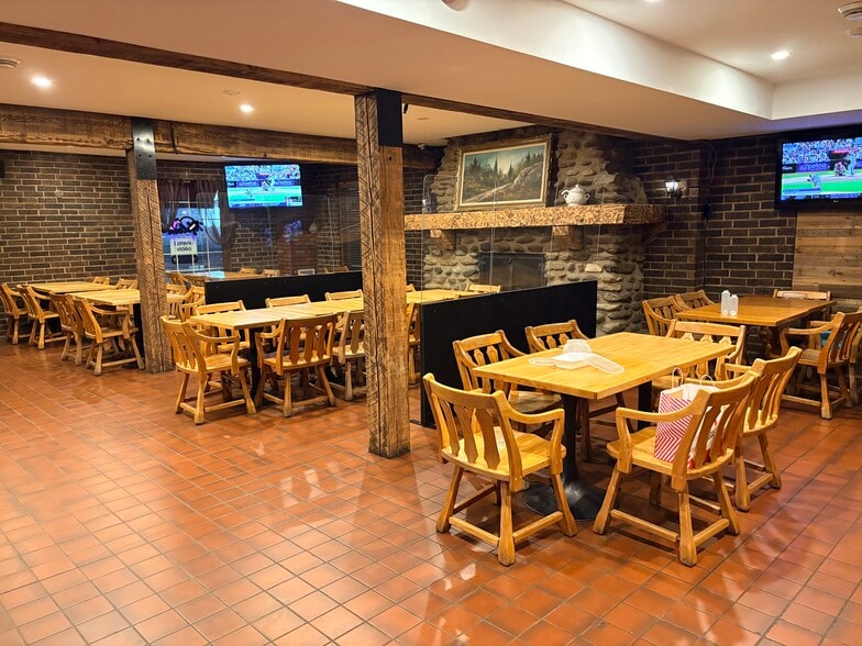 2100 Av. Mario, Brossard, QC for lease - Building Photo - Image 3 of 4