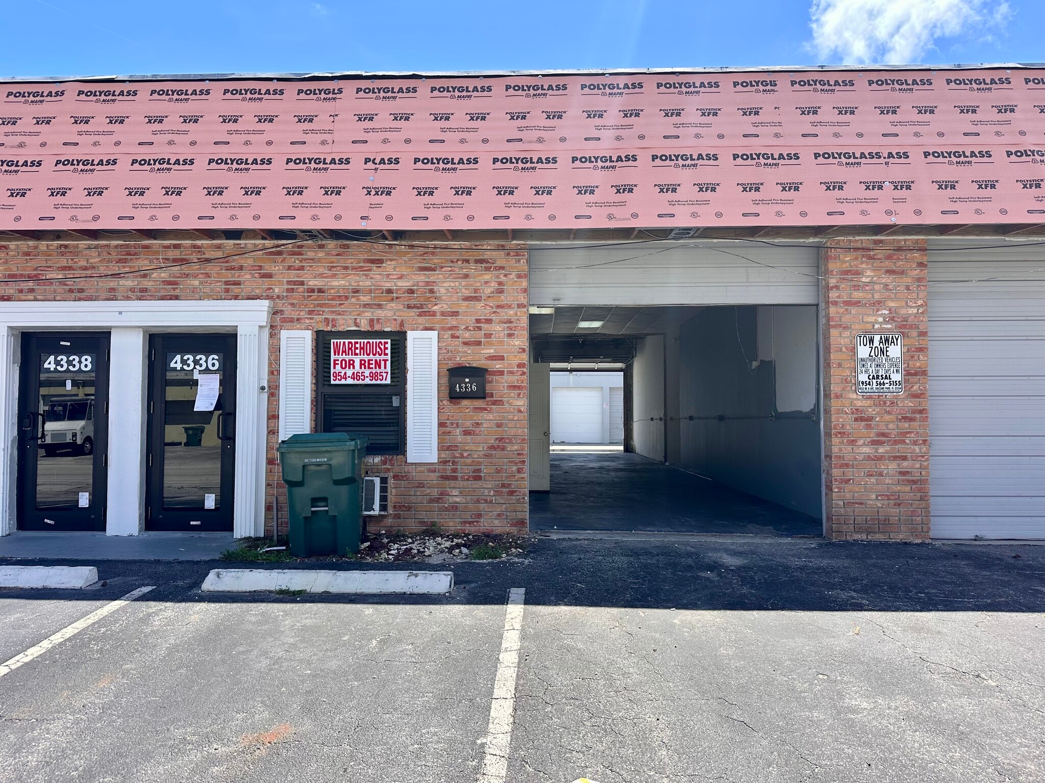 4324-4340 NE 11th Ave, Oakland Park, FL for lease Primary Photo- Image 1 of 10