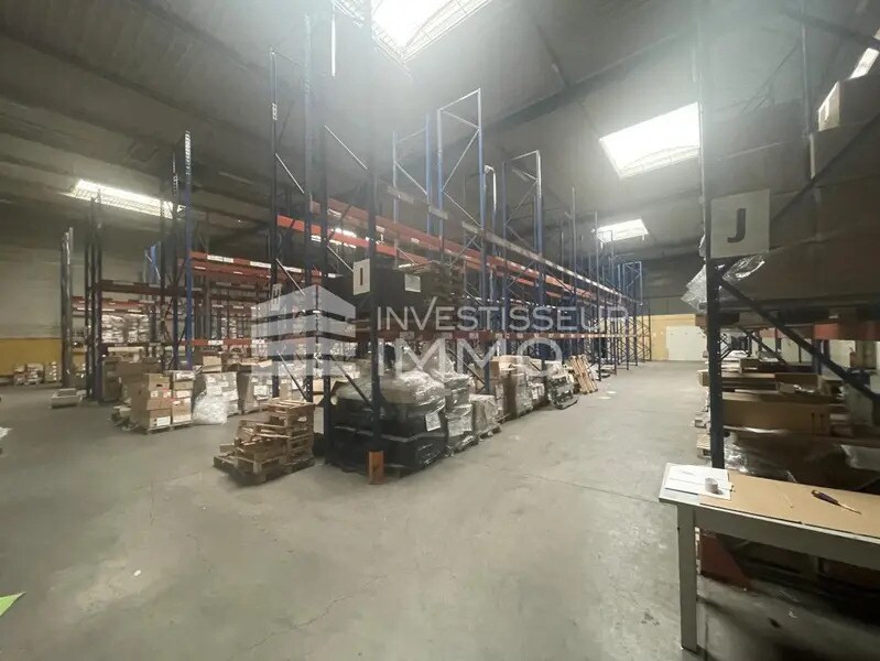 Flex in Torcy for lease Interior Photo- Image 1 of 9