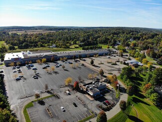 Plus de détails pour 7 Naughright Rd, Mount Olive, NJ - Commerce de détail à louer