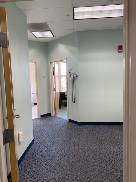 94 Washington Ave, Portland, ME à louer - Photo du bâtiment - Image 3 de 7
